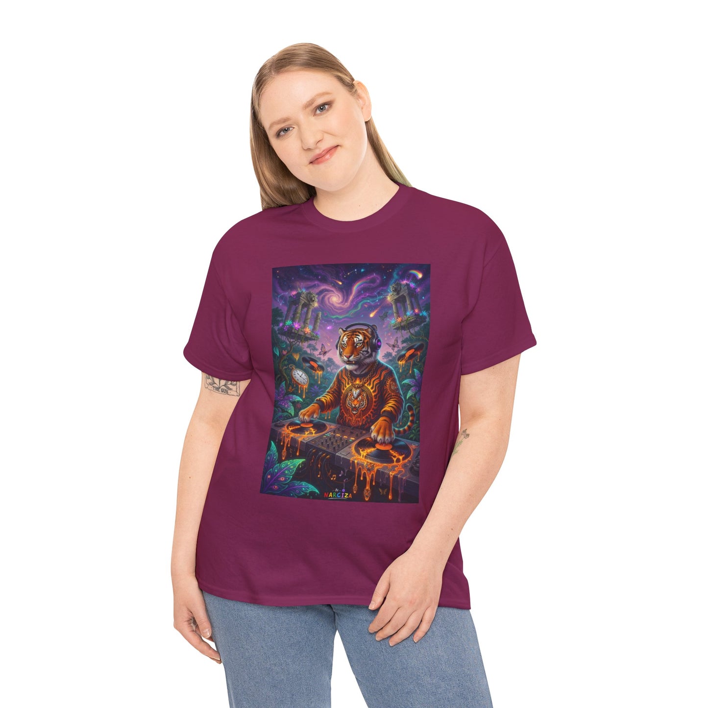 DJ Roar Reign Tour  - Narciza Unisex T-Shirt