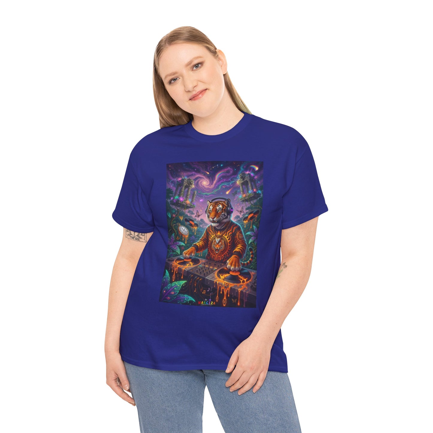 DJ Roar Reign Tour  - Narciza Unisex T-Shirt